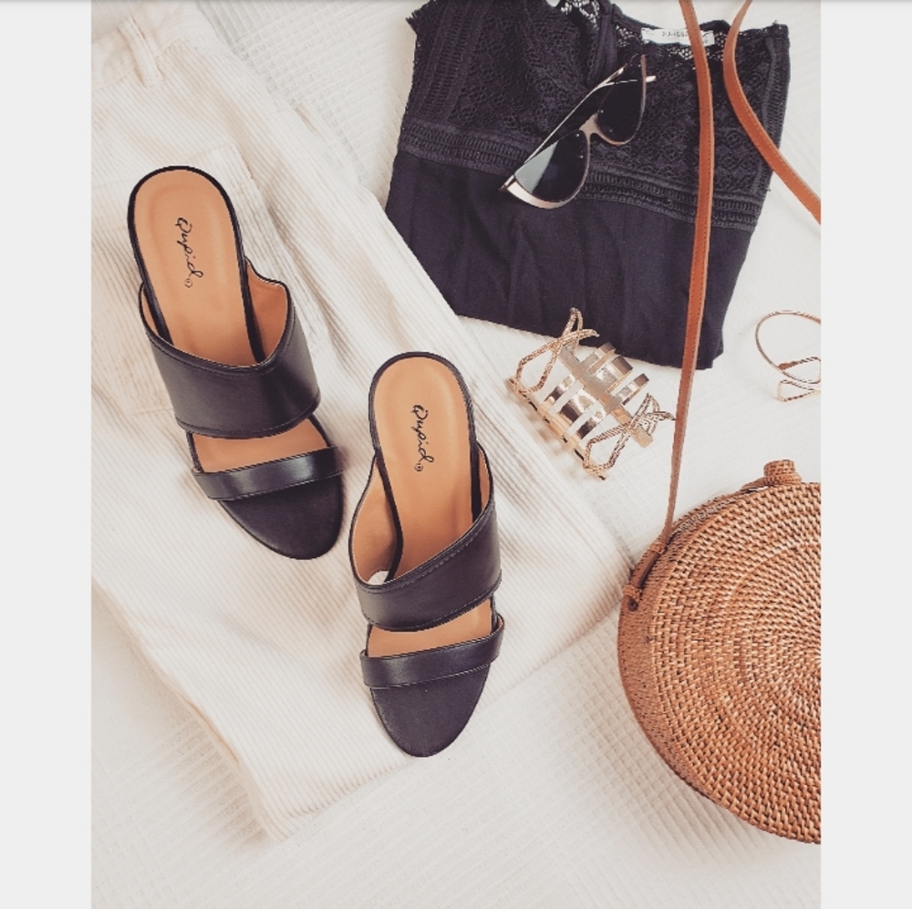 🚨SUMMER collection// double strap black heel - Picture 6 of 8